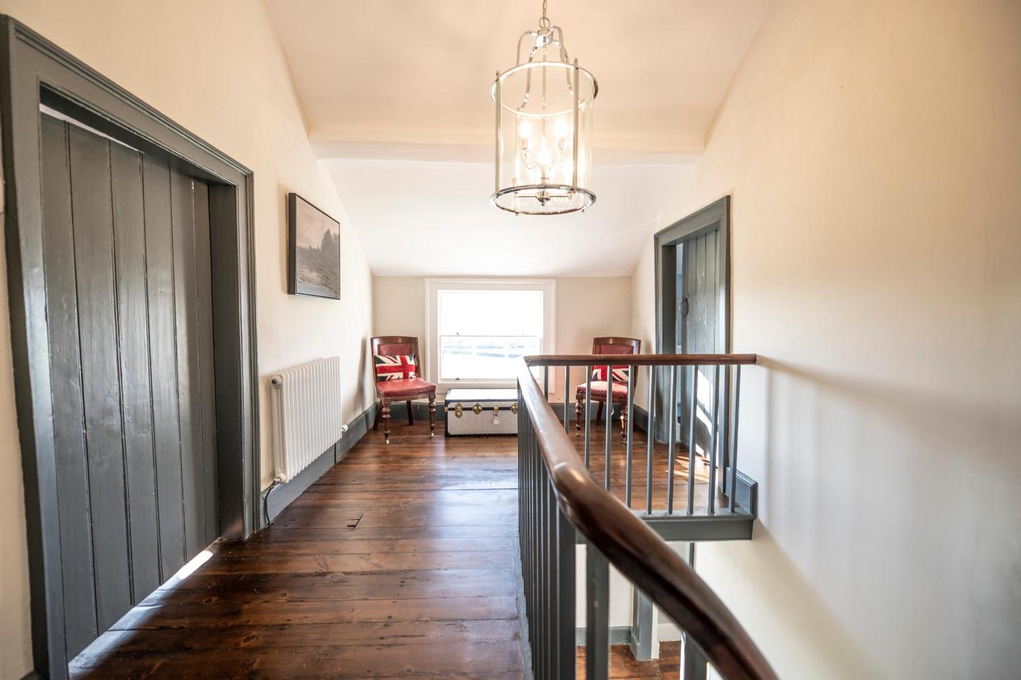 Holiday home Georgian -panoramic Views -sleeps 12